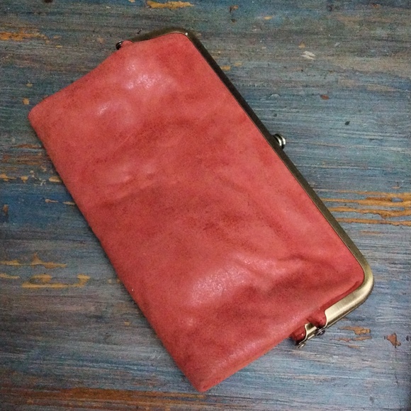 HOBO - Lauren Clutch-Wallet - Lava. New without tags - Picture 3 of 11